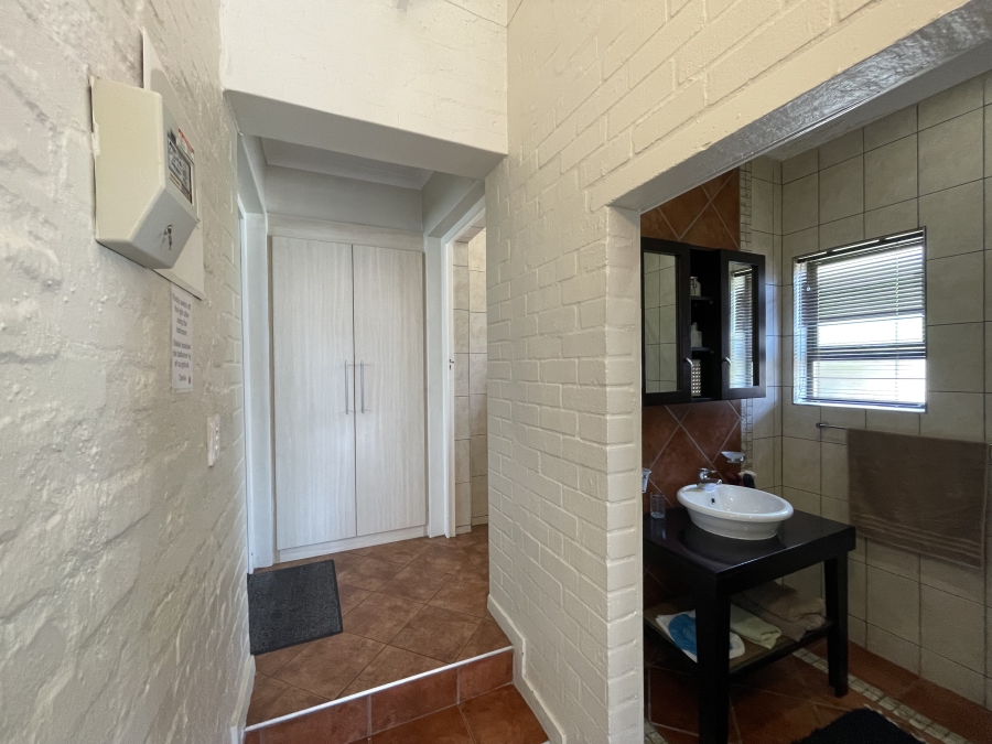 4 Bedroom Property for Sale in Country Club Western Cape